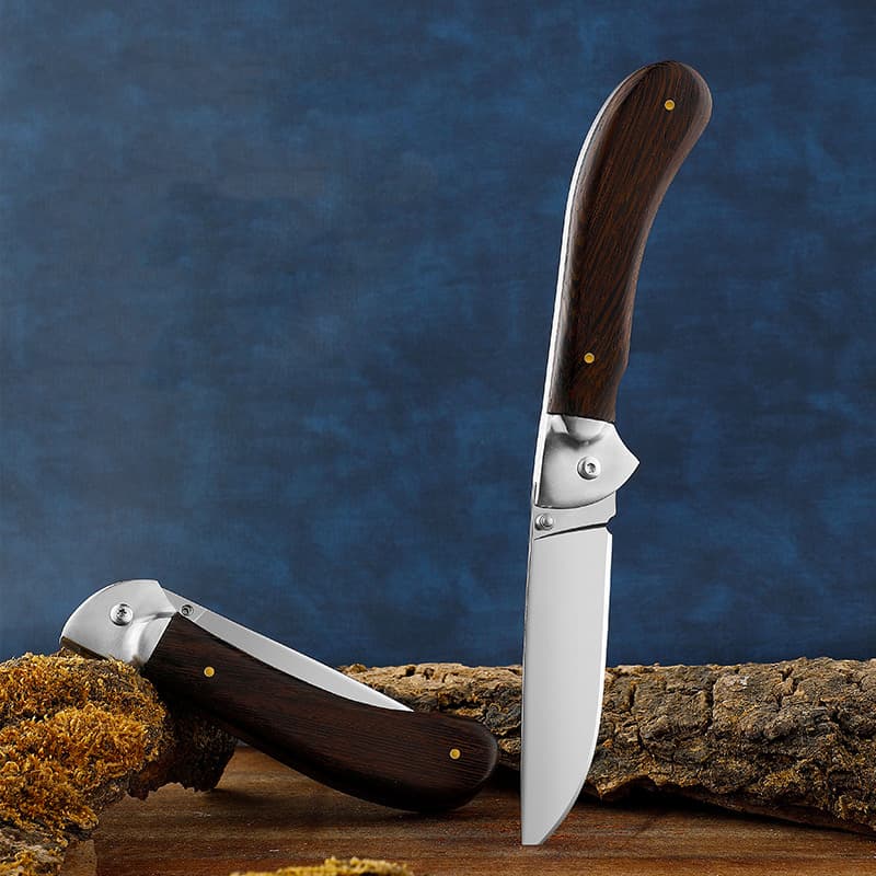 Hot Selling Folding Knife Mahogany Hunting Camping Pocket Tactical Knife High Hardness Tactical Knife Folding Blade