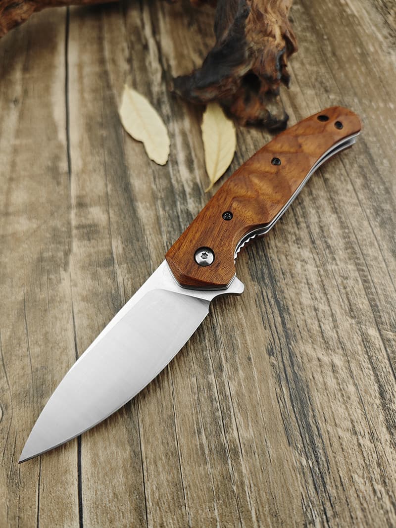 Outdoor Sandalwood Folding Knife  D2 Steel Camping Hiking Tactical Pocket Knife