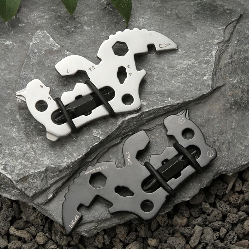 14-in-1 Multifunctional OEM Stainless Steel EDC Tool Fine-Blanking Card Portable Wrench Bottle Opener for Souvenir Gift