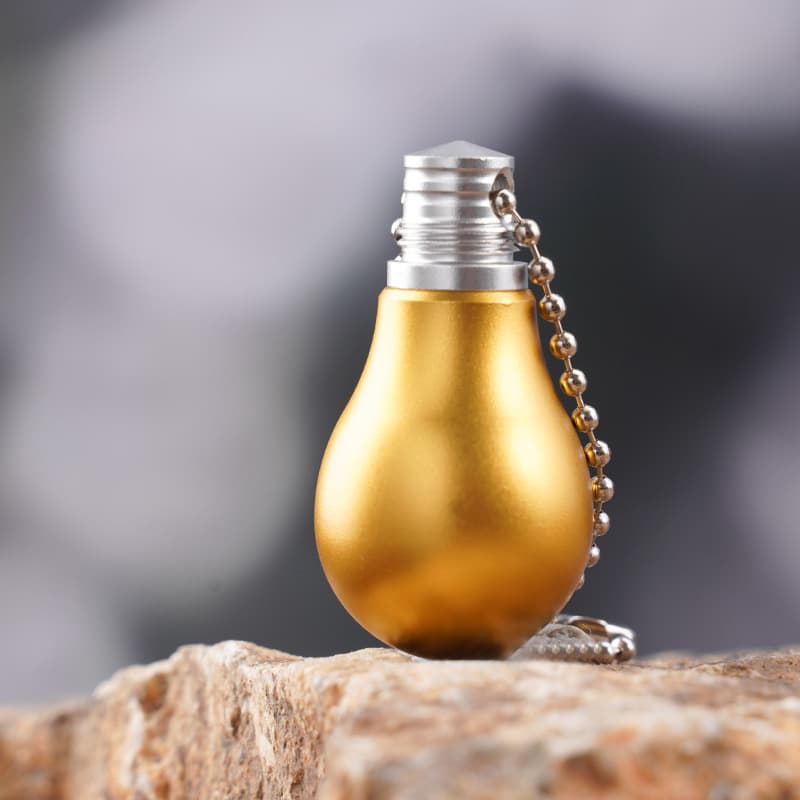 Professional Stainless Steel Pocket Knife with String Bulb Necklace Customized DIY Cutting Blade
