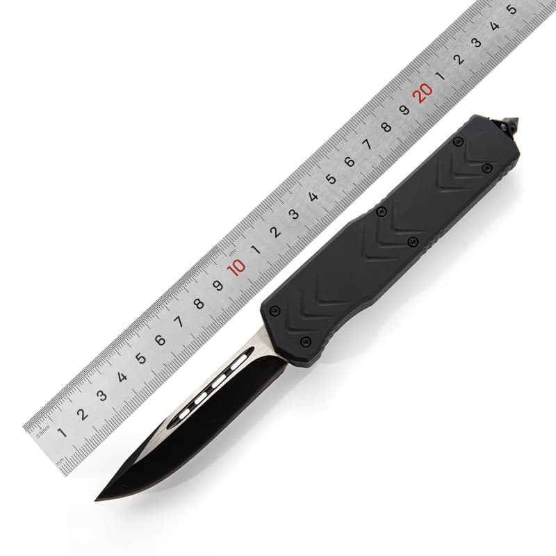 High Quality Customized Outdoor Activities Portable Sharpen Blade Black Defend Oneself Camping Climbing Knives