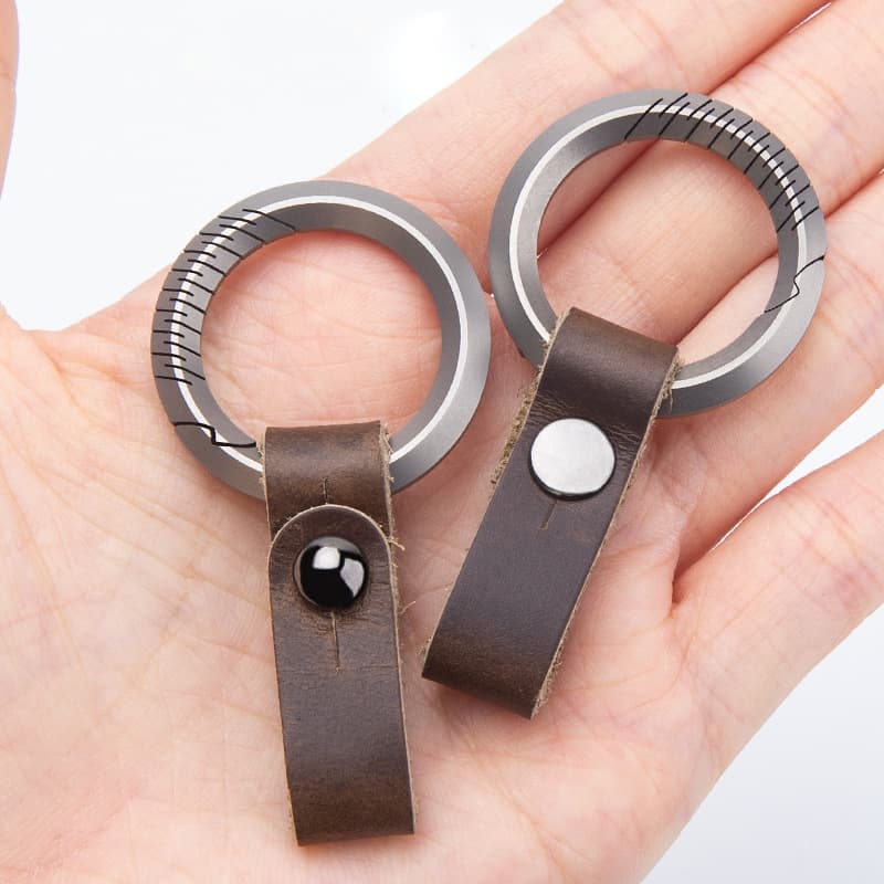 Titanium Round Carabiner Keychain Portable Outdoor Car Key Pendant with Spring Hook Small Hand Tool