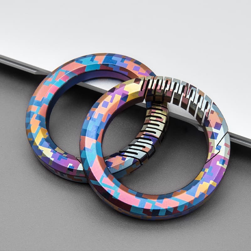 Newest Unique Titanium Alloy Car Luxury Colorful Keychain Pendant Buckle Waist Hanging Ring Key Ring