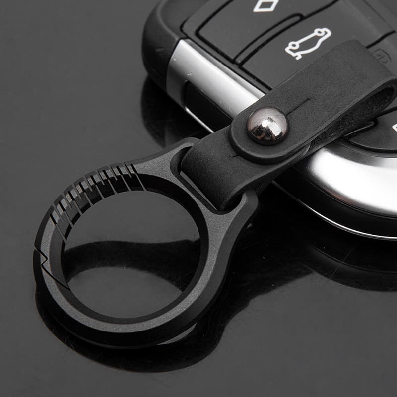 Practical Titanium Keychain Durable Utility Keychain with Crazy Cowhide Outdoor Anti-lost EDC Key Holder
