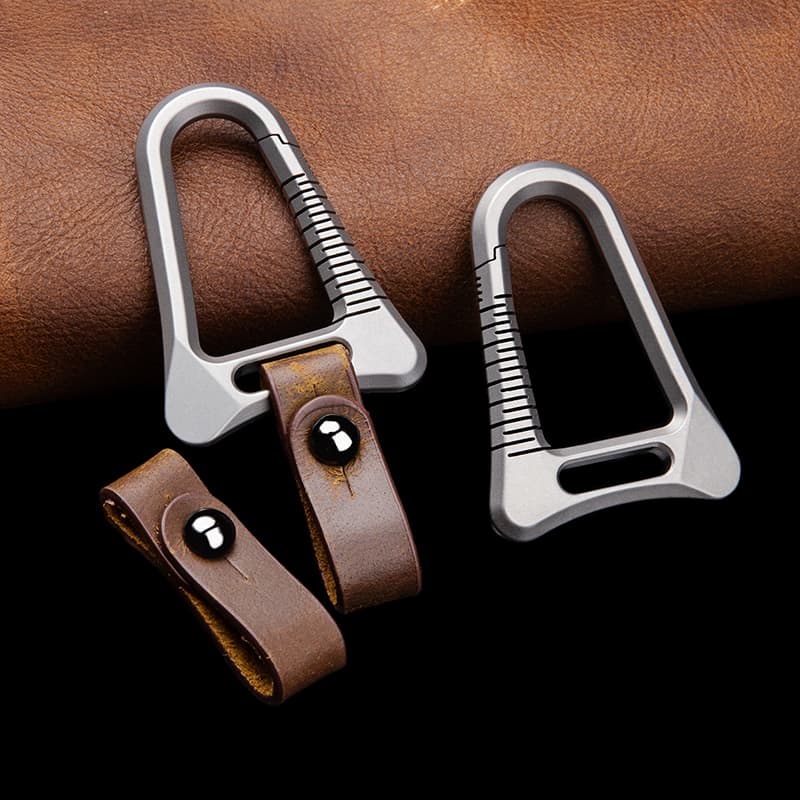 Fashionable Titanium Carabiner Keychain for Men Women Alloy Key Holder EDC Car Accessories